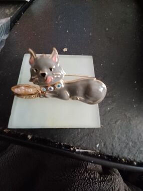Vintage Diva Cat Brooch Pin in Gray with Gold Accents